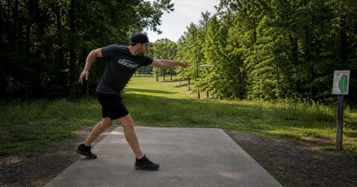Disc golf flat release angle with disc completely level at moment of release pointing at target